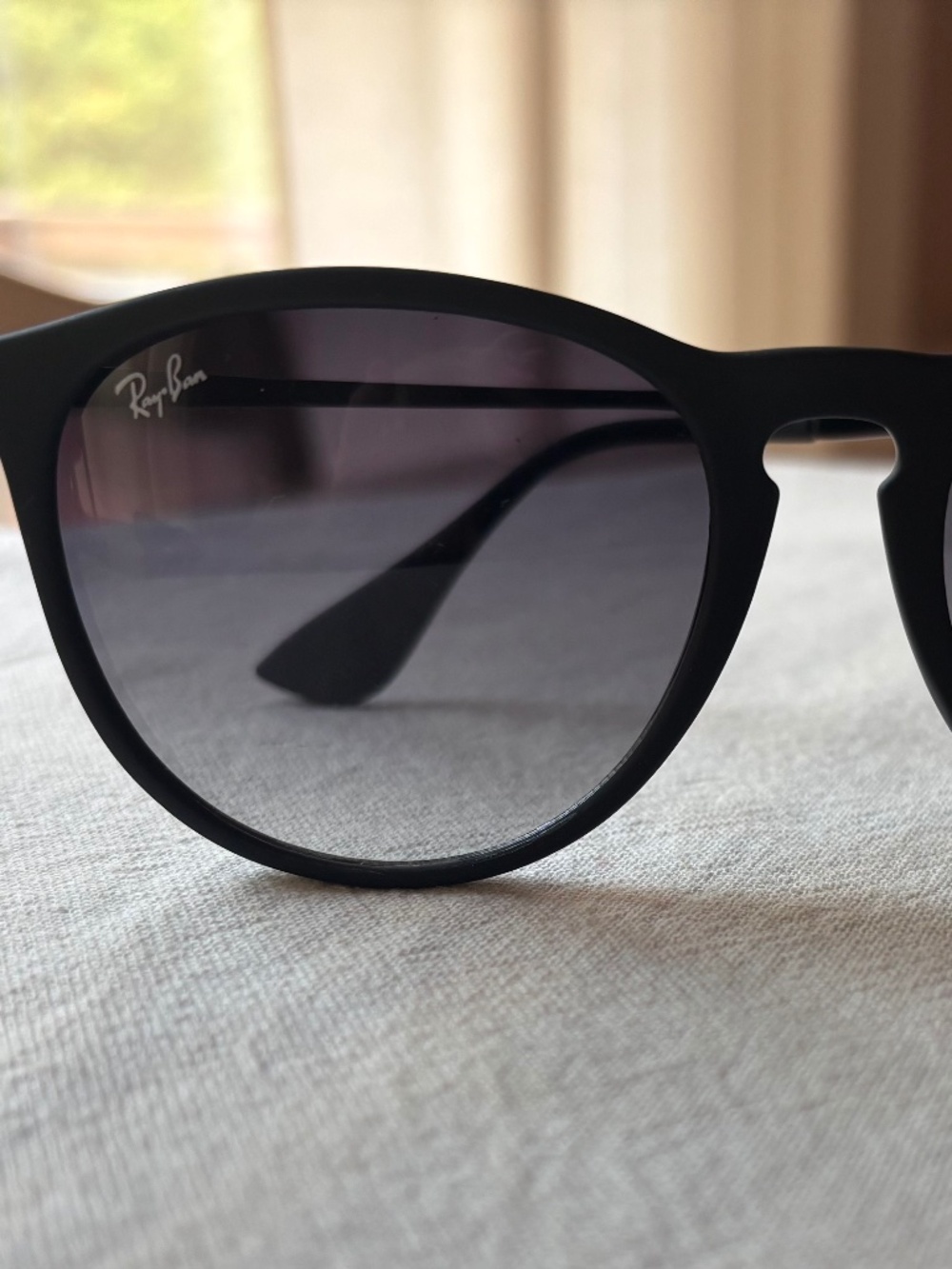 AUTHENTIC NEW RAY-BAN Sunglasses